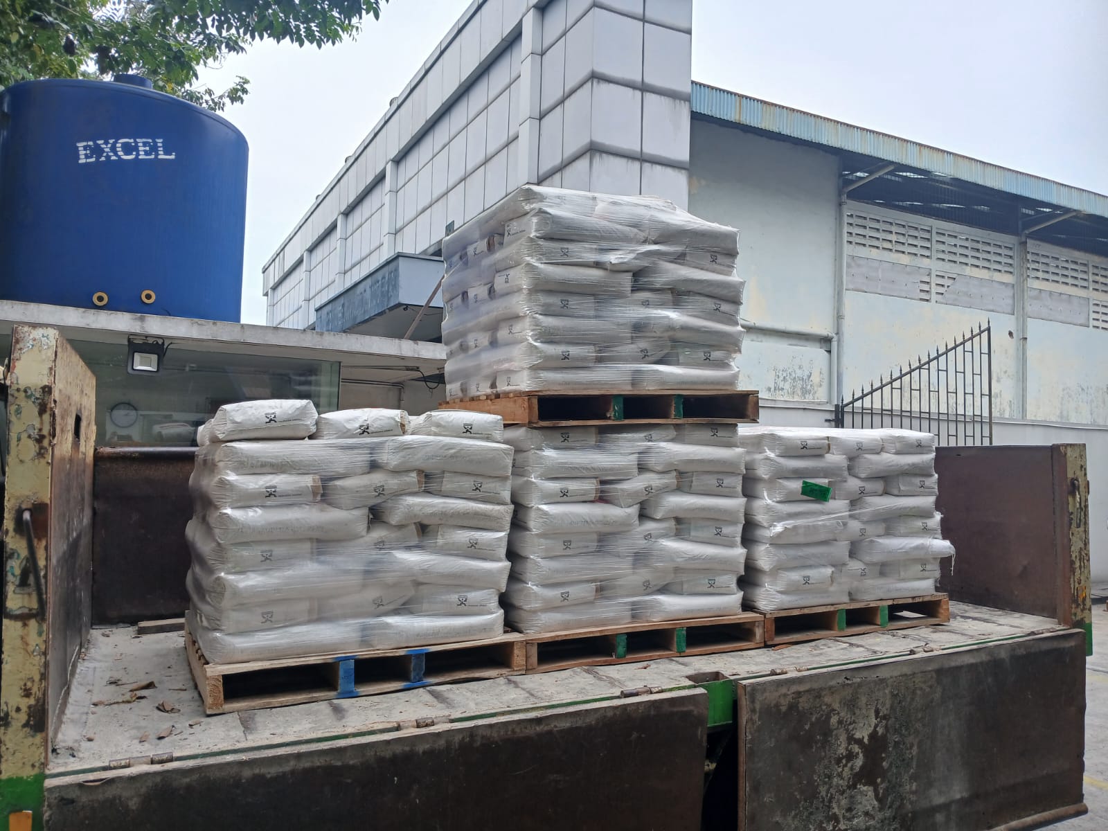 Pengiriman material Concrete Repair Mortar Fosroc, Patchroc RSP